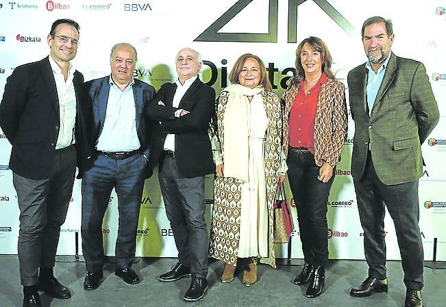 Gerva Vallejo, Eduardo Gallo, José Félix Ruiz, Sandra Barrutia, Montse Mateo y Ramón Arrieta.