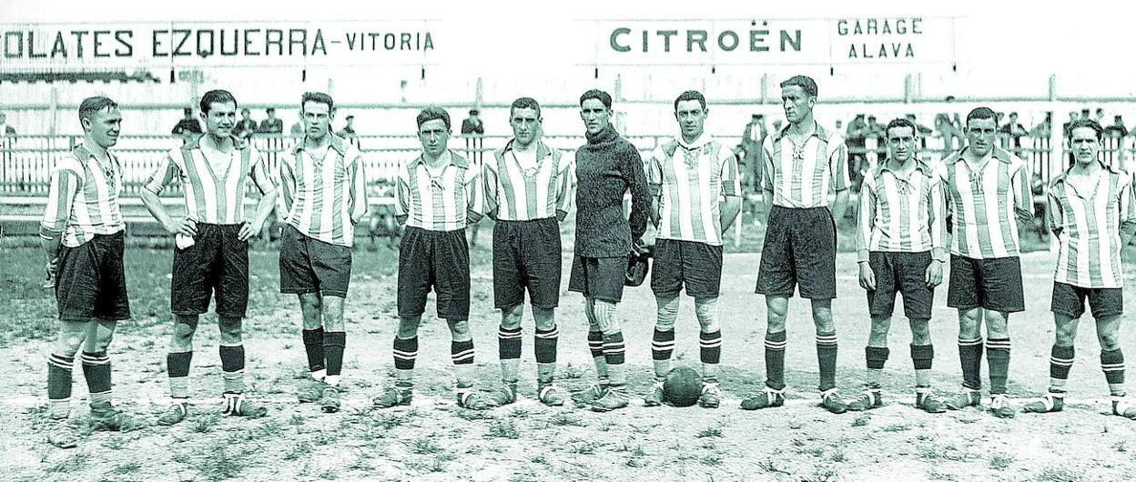 Alineación del Deportivo Alavés en la temporada 1926-27.