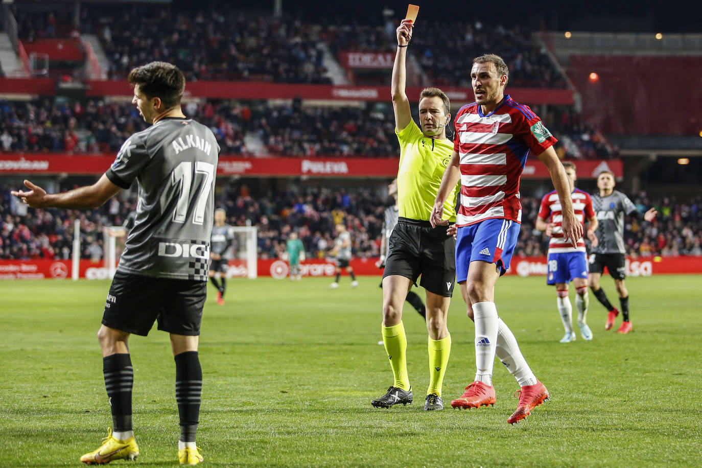 Fotos: Las fotos del Granada - Alavés