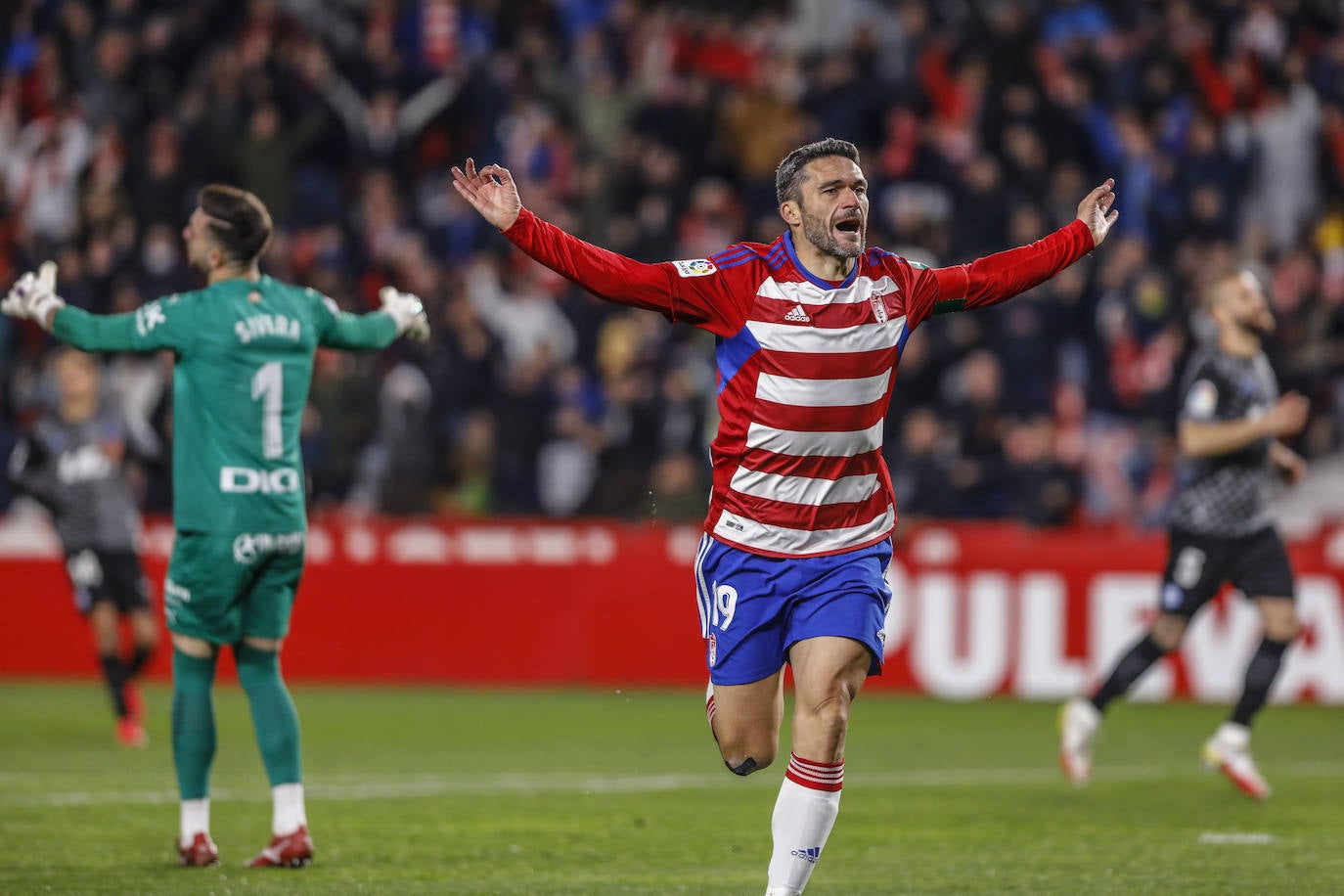 Fotos: Las fotos del Granada - Alavés