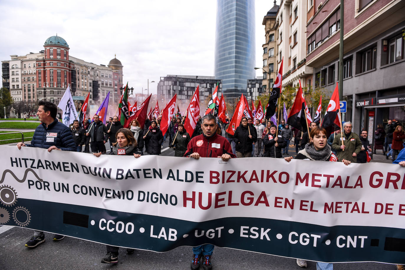 Fotos: La manifestación del Metal de Bizkaia, en imágenes