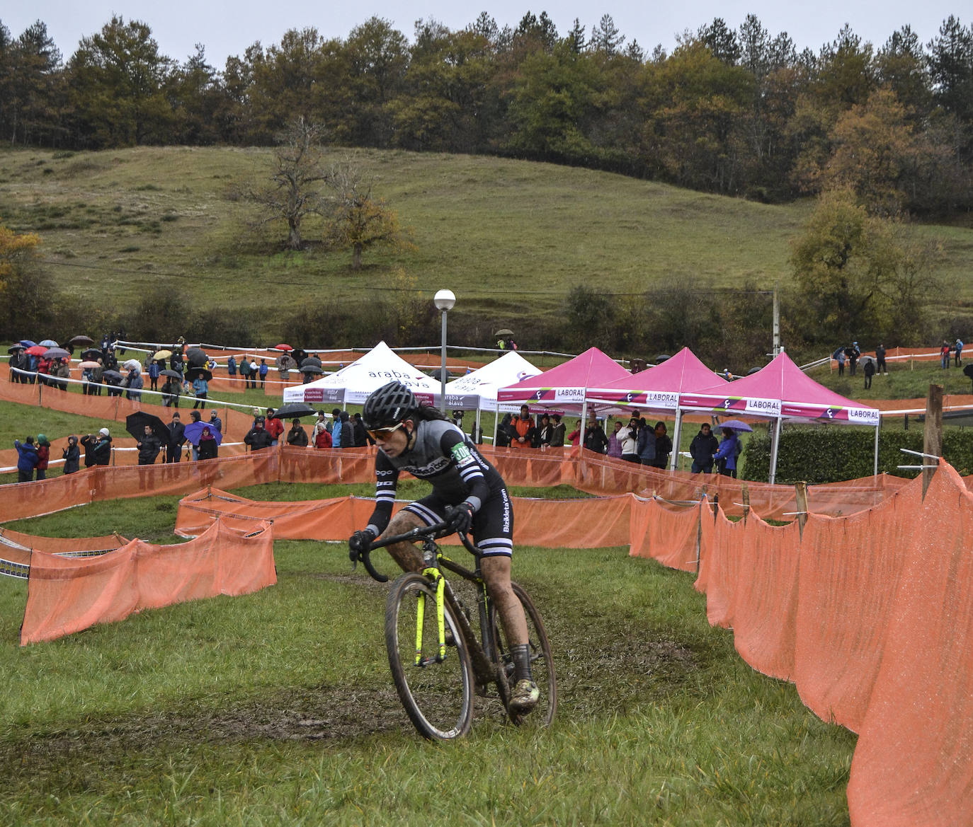 Fotos: Sánchez y Odriozola dominan en Amézaga