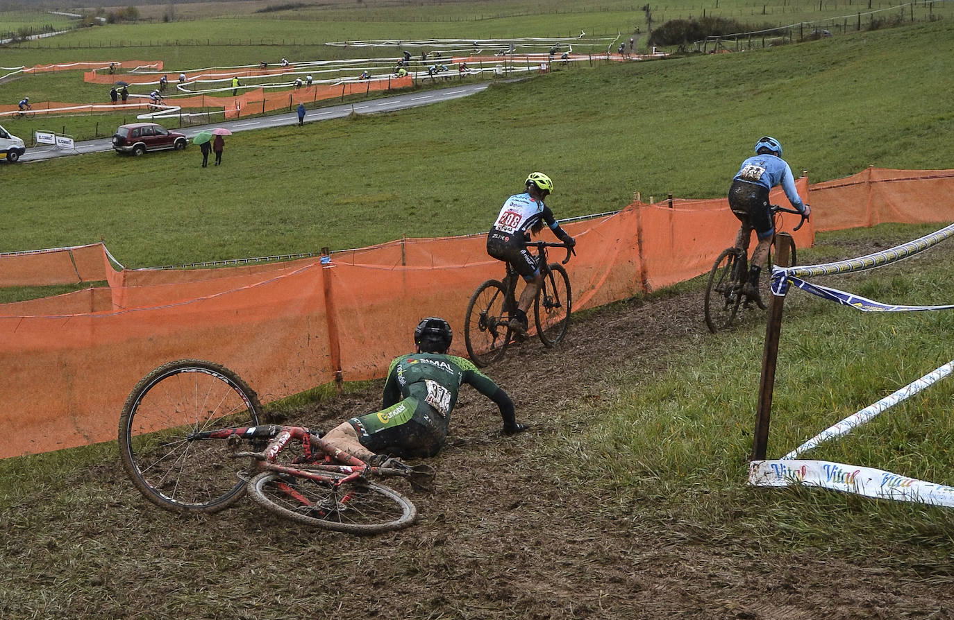 Fotos: Sánchez y Odriozola dominan en Amézaga