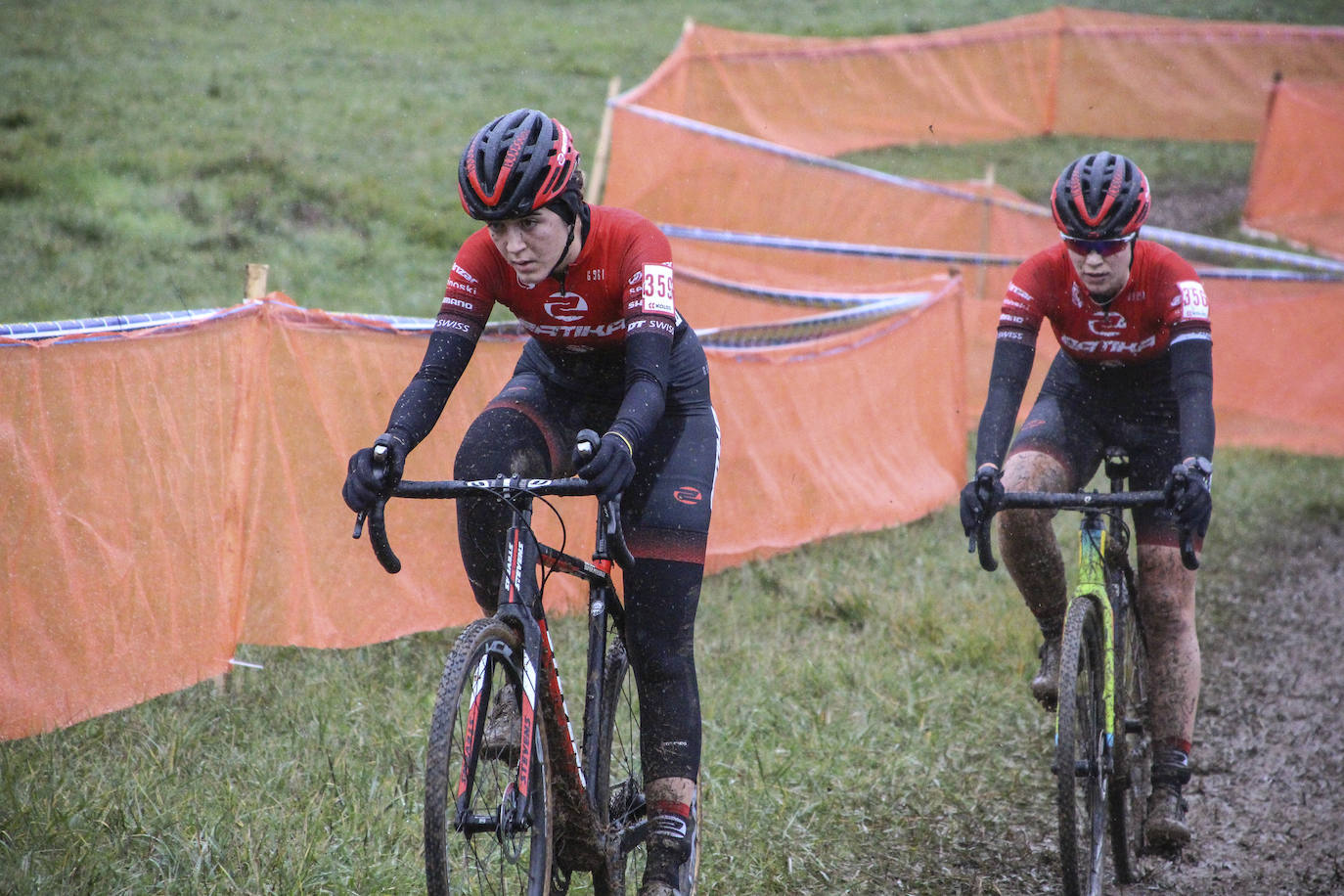 Fotos: Sánchez y Odriozola dominan en Amézaga