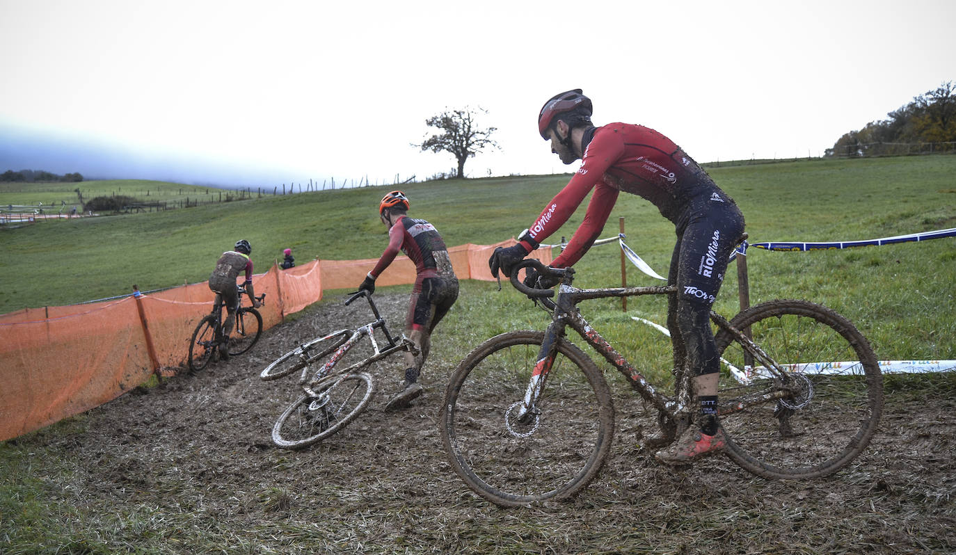 Fotos: Sánchez y Odriozola dominan en Amézaga