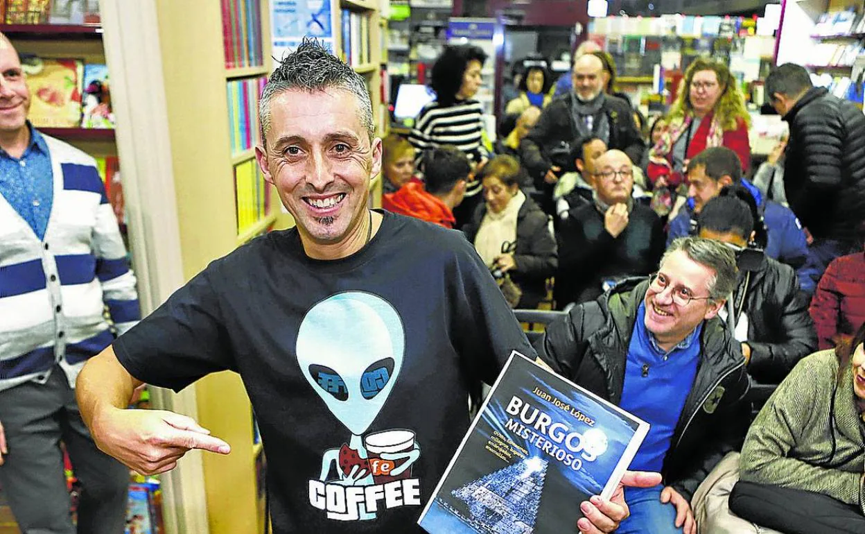 Juan José López durante la presentación de su libro en Estudio. 