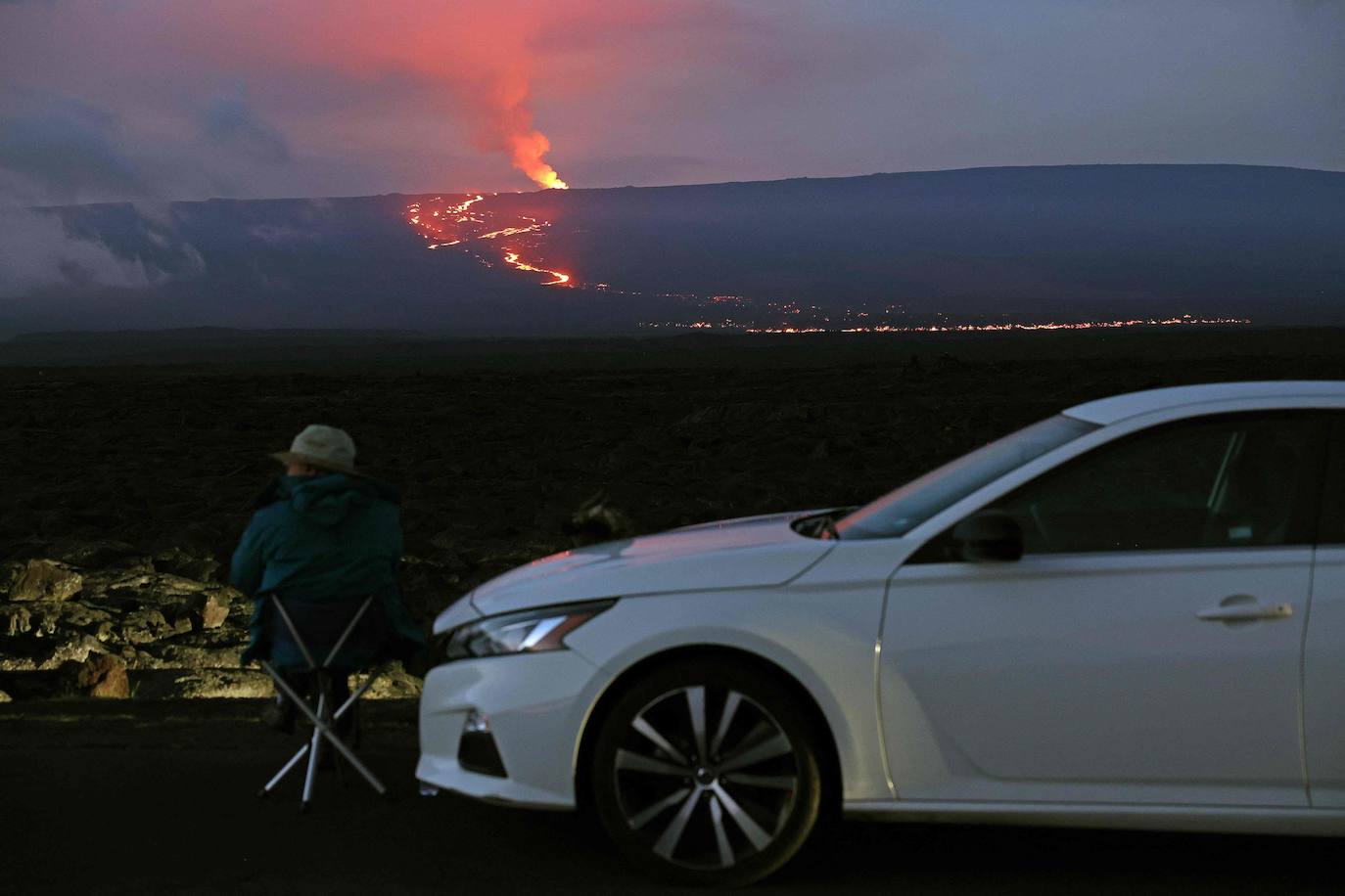 Fotos: Entra en erupción en Hawái el Mauna Loa, el volcán activo más grande del mundo