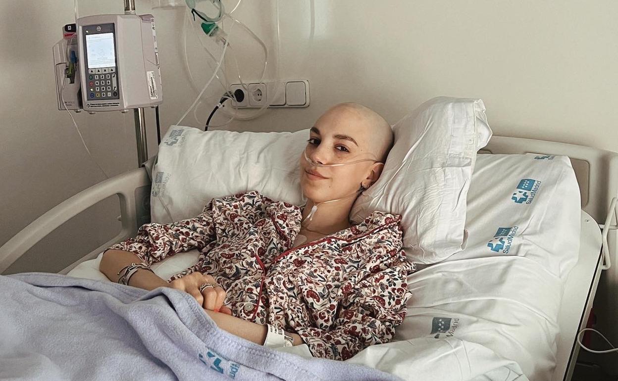 Elena Huelva | La influencer enferma de cáncer, se somete a un nuevo tratamiento