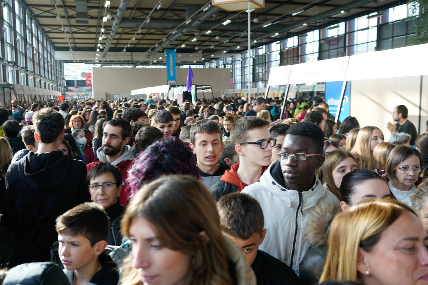 Fotos: Las imágenes de la Azoka de Durango