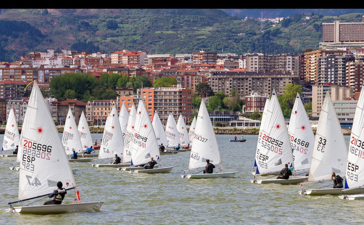 Llega la última prueba de la temporada de vela ligera en el Abra