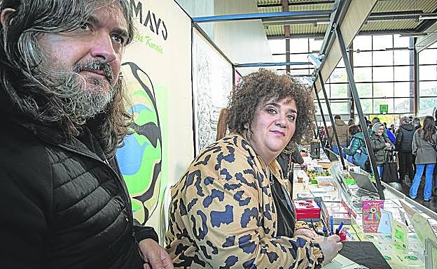 Aiora Renteria agradece charlar con sus seguidores.