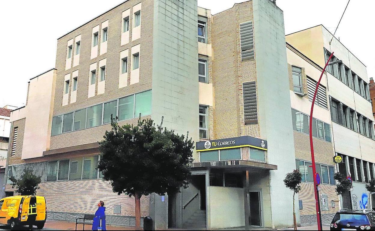 El edificio de Correos acogerá apartamentos turísticos en sus dos plantas superiores