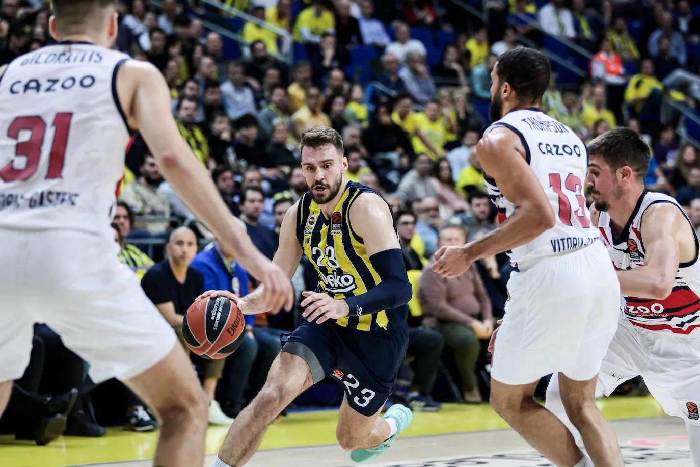 Fotos: Las fotos del Fenerbahce - Baskonia