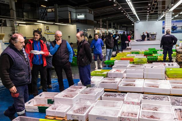 Compras de Navidad. MercaBilbao. Basauri. Bizkaia. 