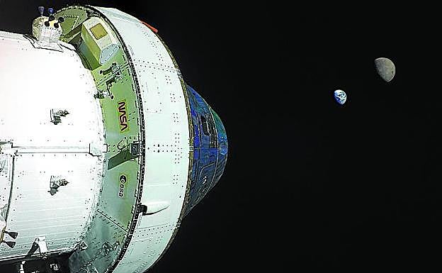 La nave Orión, en uno de los puntos más lejanos de su viaje. 