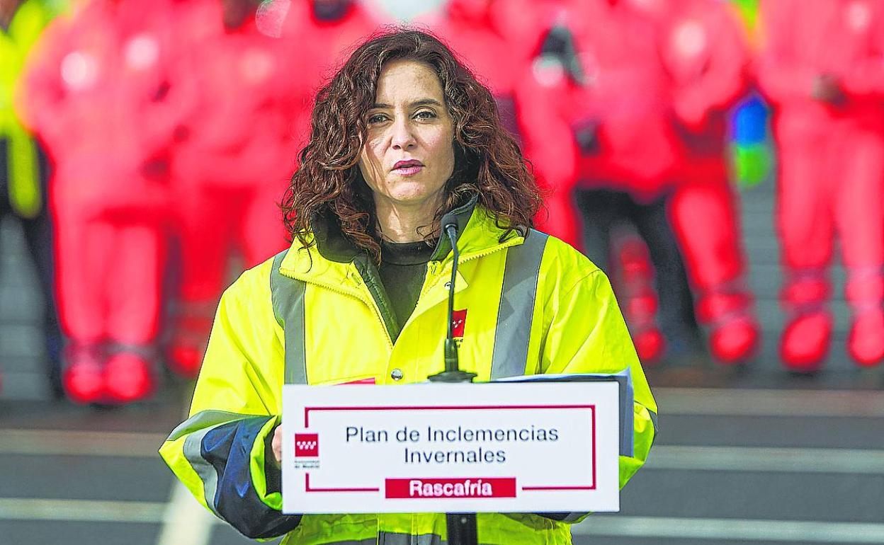 Isabel Díaz Ayuso, durante la presentación ayer del plan de viabilidad invernal. 
