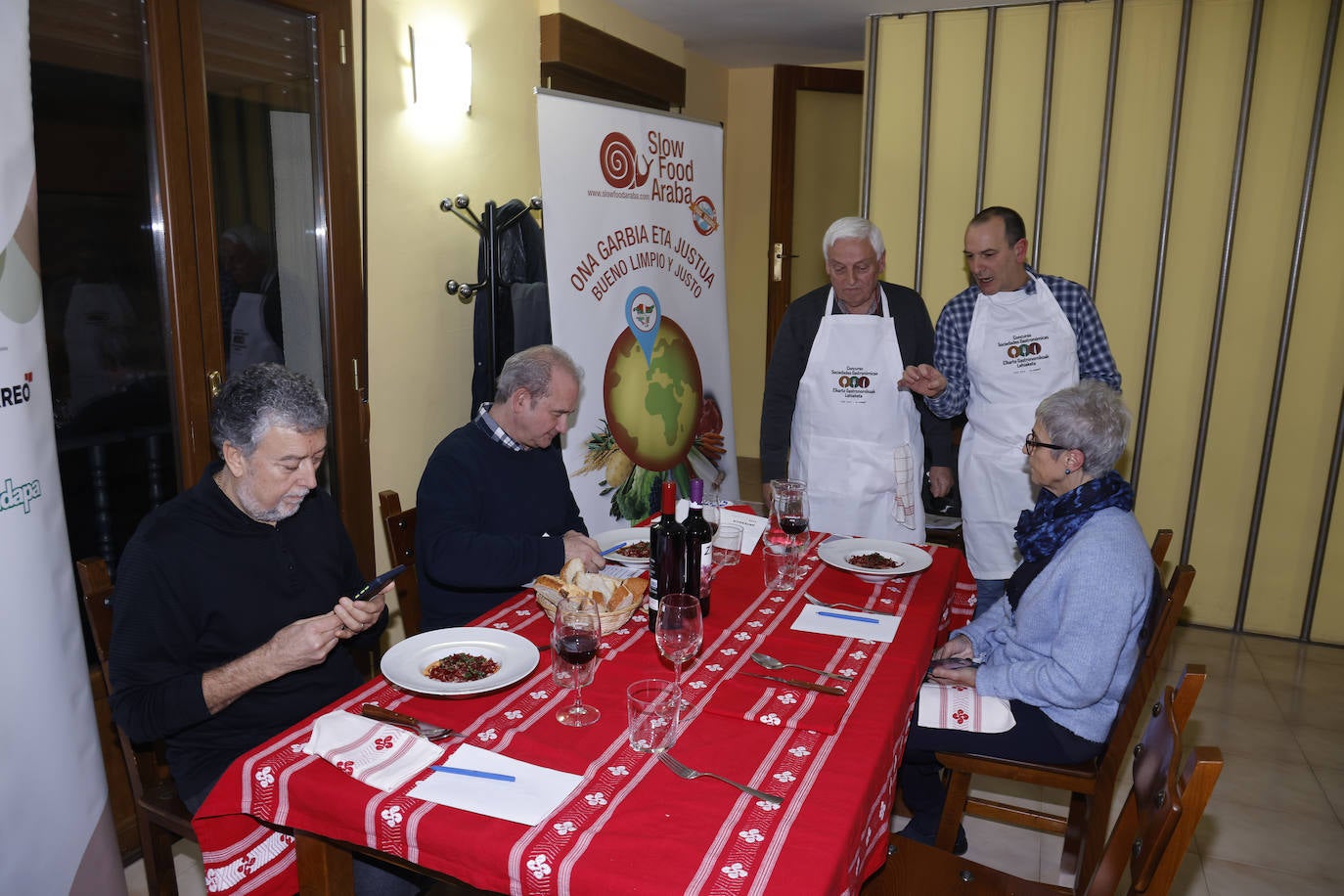 Fotos: Así fue la cena en la Sociedad Gastronómica Artesilla