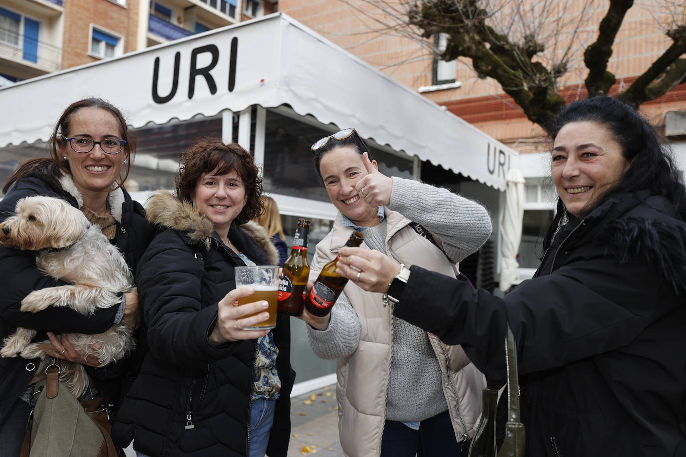 La Lotería de Navidad ha regado Mungia con 54 millones. El bar Uri ha vendido 400 décimos del segundo premio, el 04074.