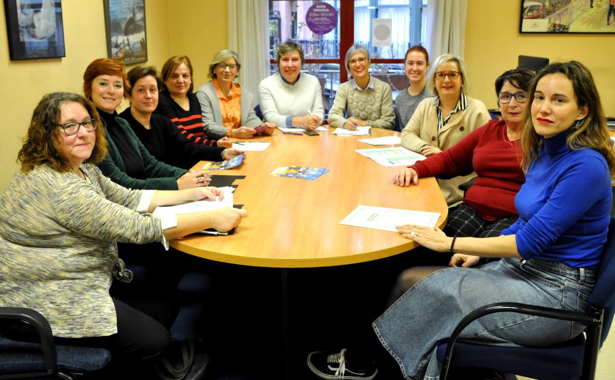 Varias de las componentes del equipo de trabajo de los servicios sociales del Ayuntamiento de Portugalete que ha impulsado el programa. 