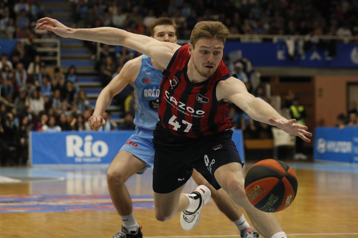 Fotos: Las mejores imágenes del Breogán - Baskonia