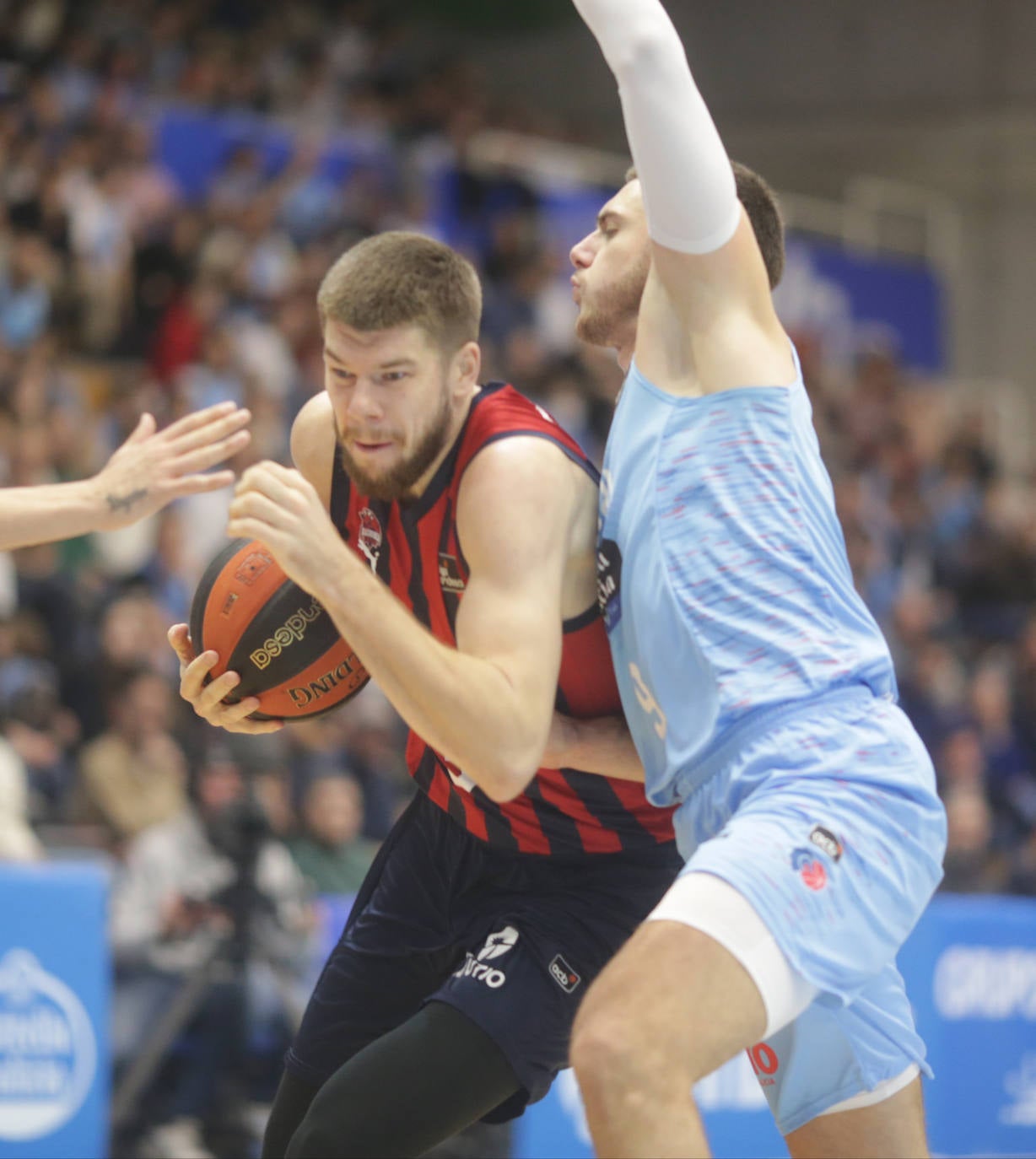 Fotos: Las mejores imágenes del Breogán - Baskonia