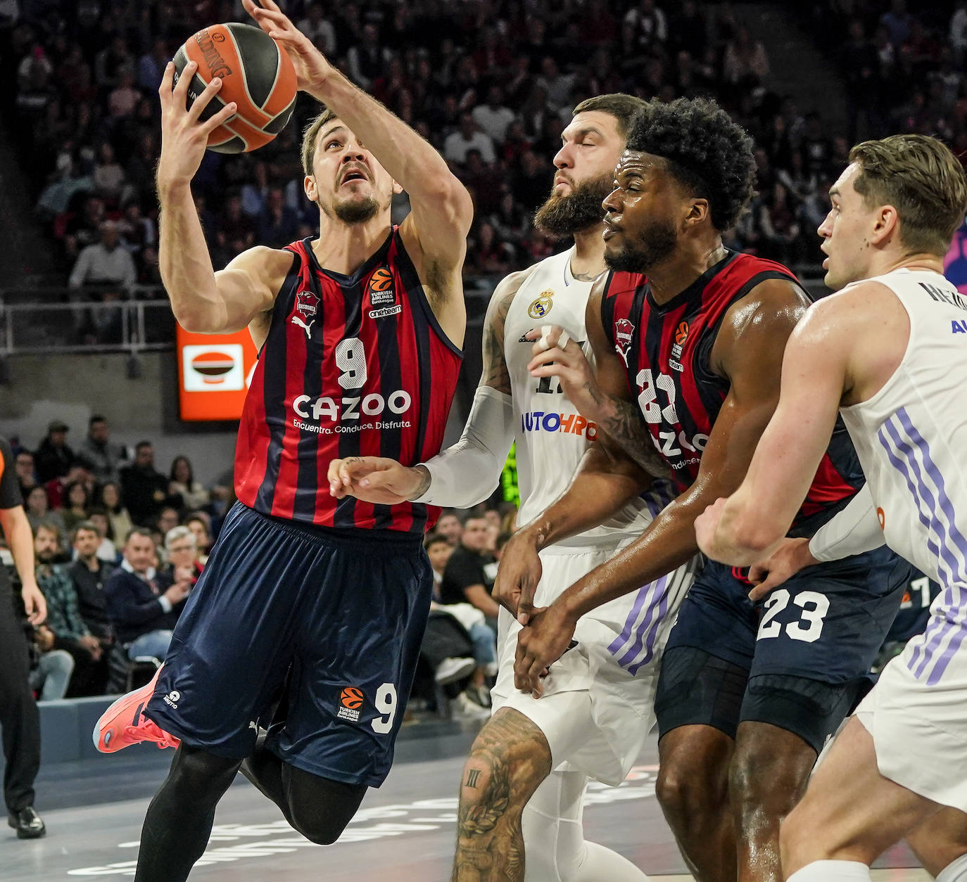 Fotos: La mejores imágenes del Baskonia - Real Madrid