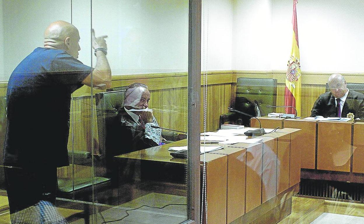 Iñaki Bilbao amenazó de muerte a los magistrados Baltasar Garzón, Alfonso Guevara y Fernando Andreu. 