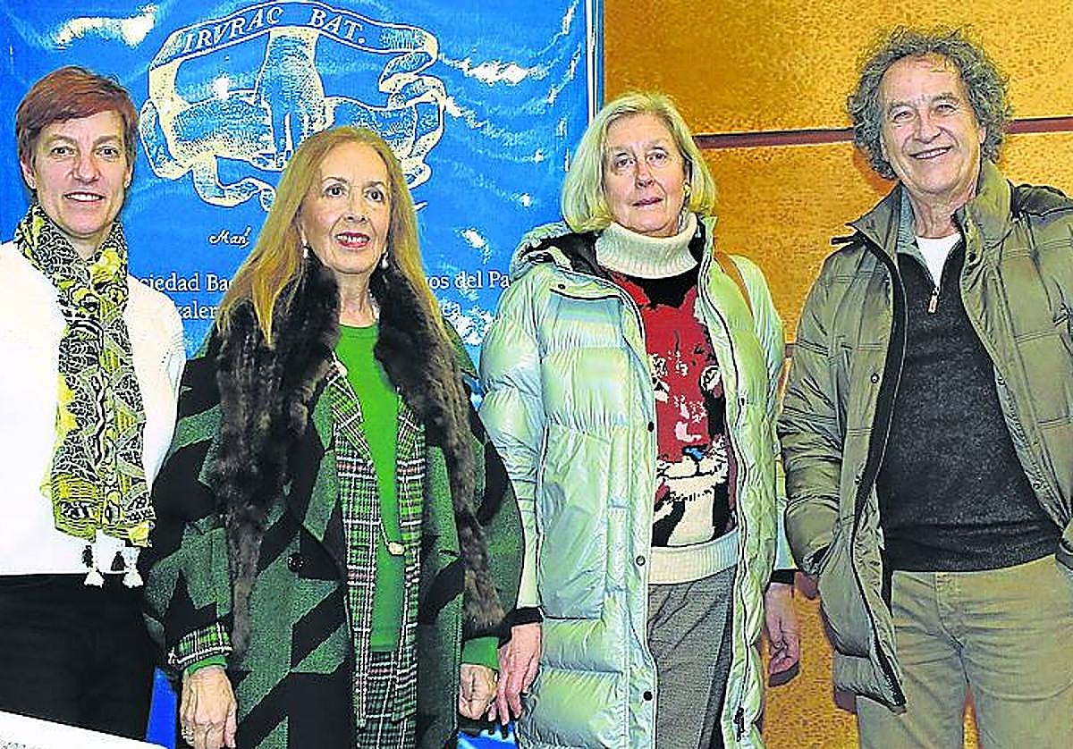 Libe Zalbidea, María Jesús Cava, Sylvie Lagneaux y Miguel González de San Román.