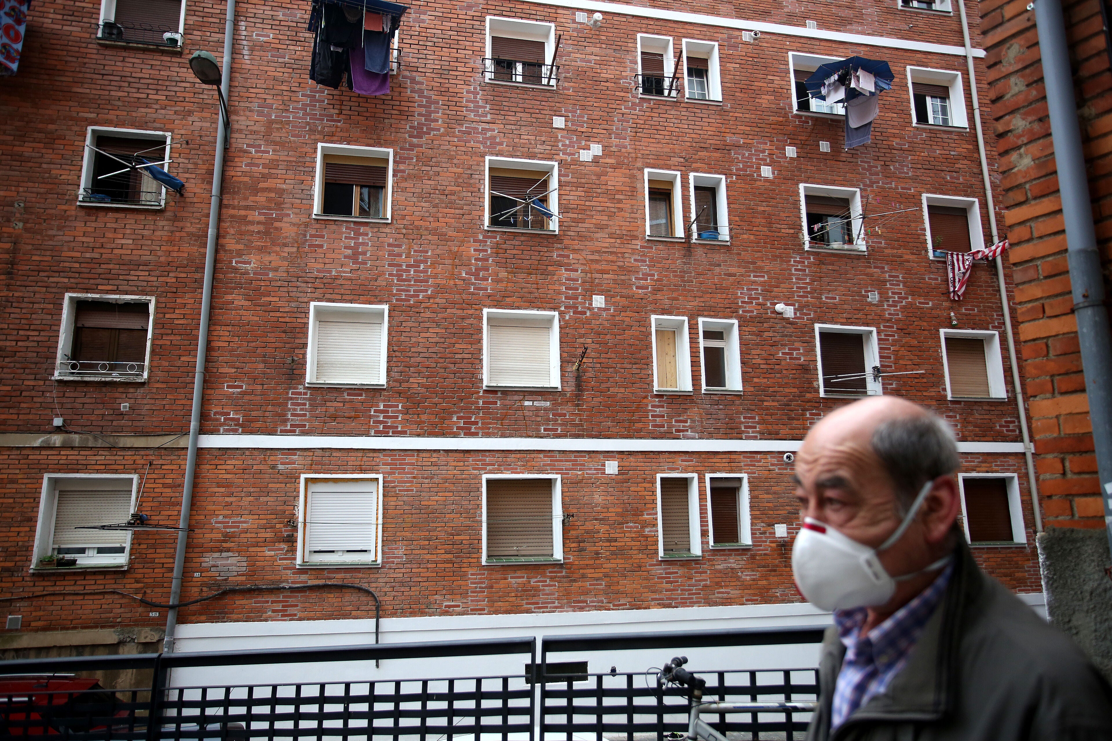 Bloque de viviendas en el barrio de Uretamendi