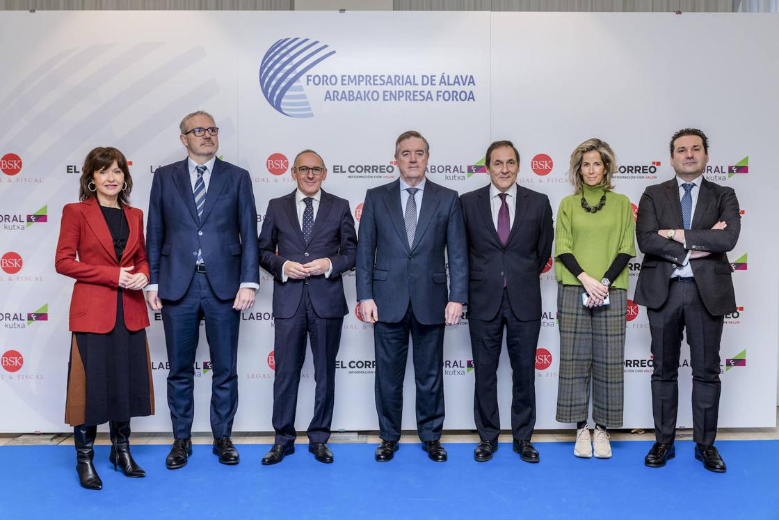 María Goti, Íñigo Barrenechea, Ramiro González, Andrés Sendagorta, Txomin García, Zuriñe Ortiz de Latierro y Ramón Solórzano.