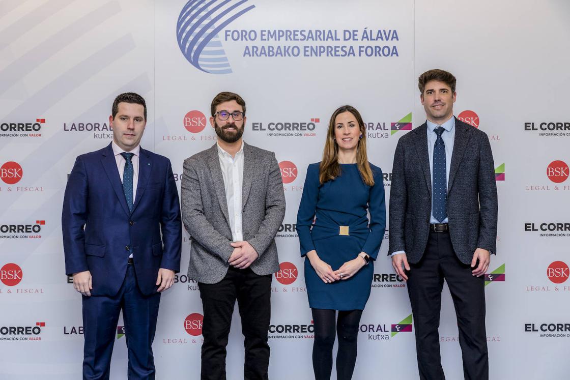 Juan Carlos García, Iker Clausín, Alba Solloa y Gorka Mendaza.