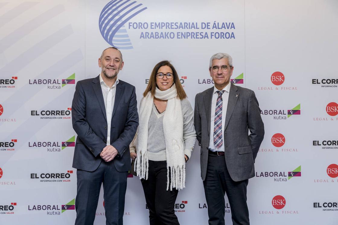 Kepa Ortiz de Urbina, Leire Zugazua y Jaime de la Cal.