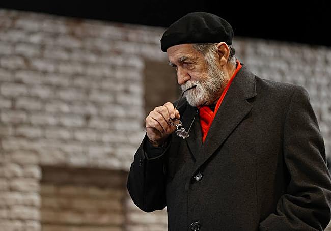 Ramón Barea, caracterizado como Pío Baroja.