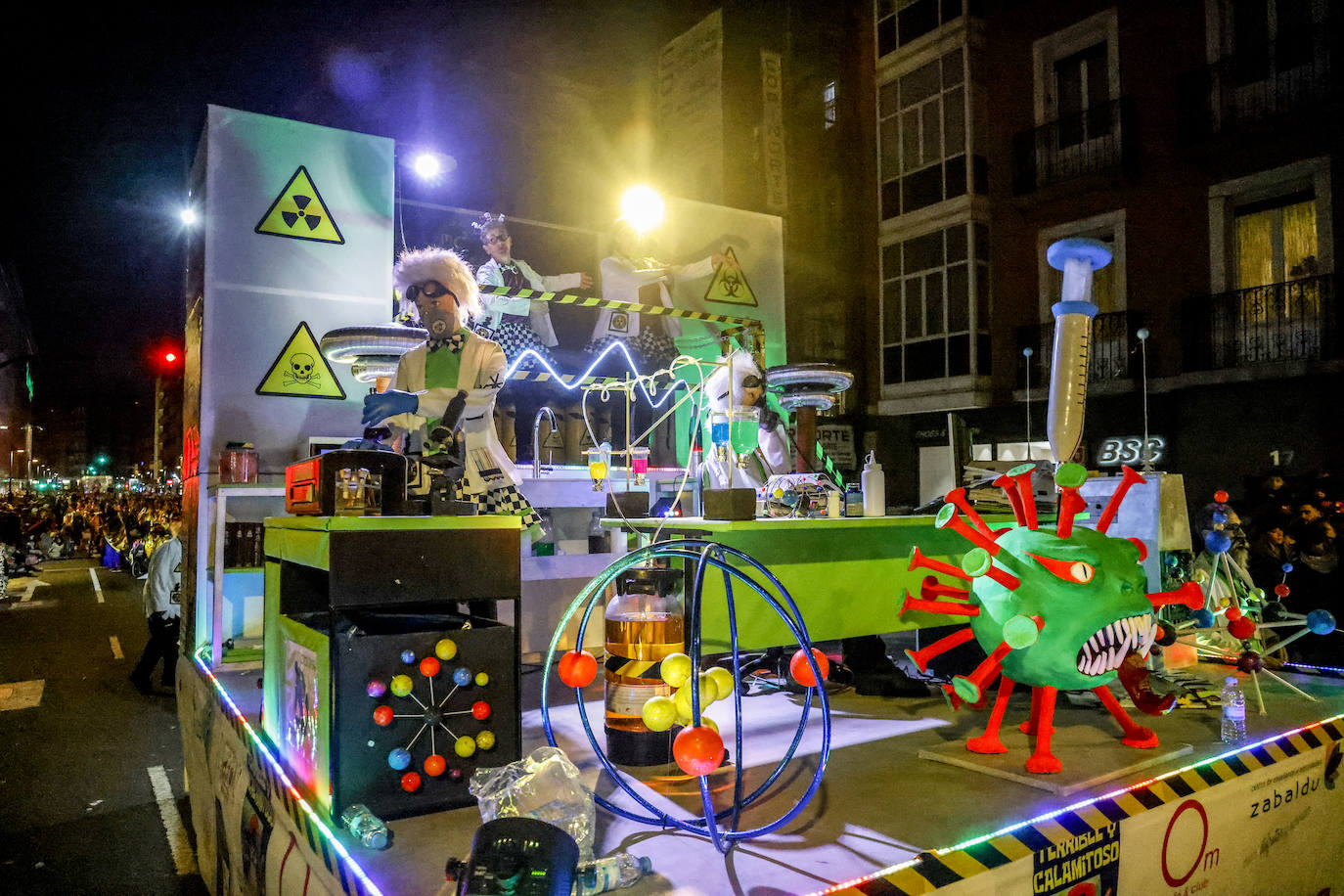 Vitoria se tiñe de Carnaval