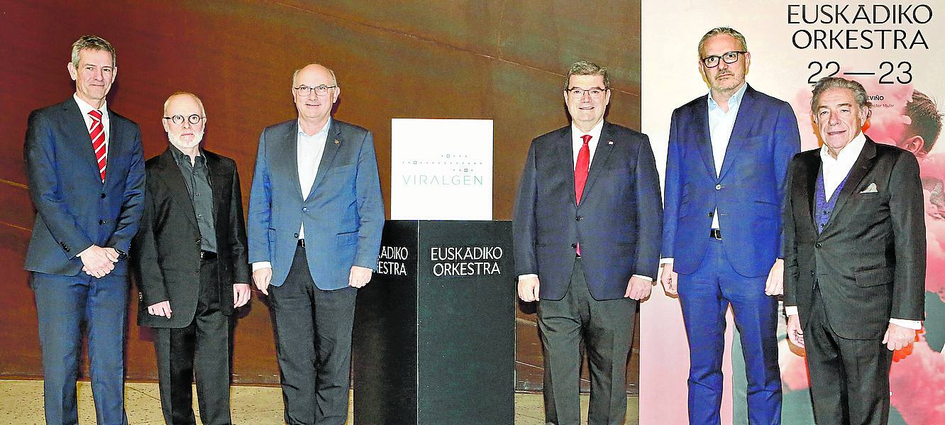 Oriol Roch, Ramón Lazkano, Javier García, Juan Mari Aburto, Iñigo Barrenechea y Emiliano Suárez.