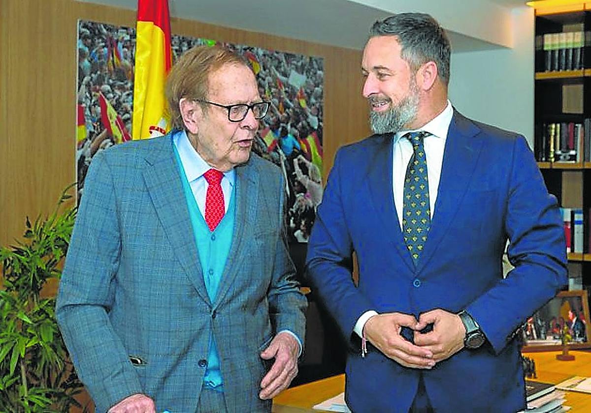 Ramón Tamames y Santiago Abascal, el miércoles en el despacho del presidente de Vox.