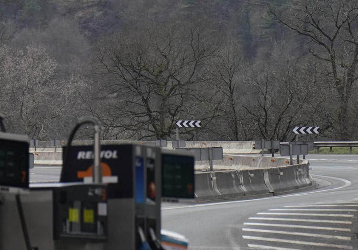 Lugar del accidente, en la N-1 a su paso por Legorreta.