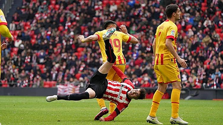 El Athletic sale desenchufado y sufre una serie de desgracias