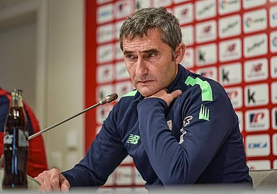 Ernesto Valverde espera una reacción del equipo en Vallecas.