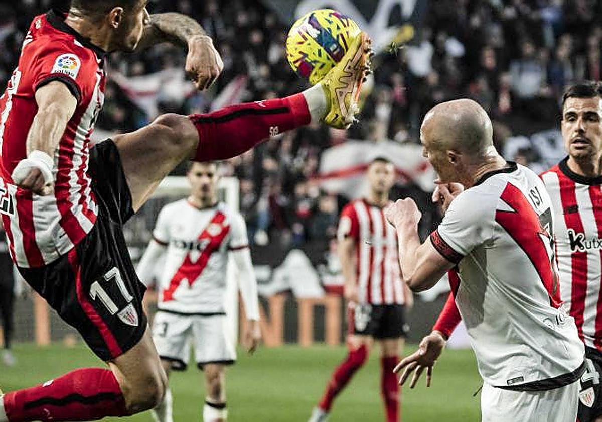 El Athletic sigue sin gol fuera, pero al menos frena la sangría atrás