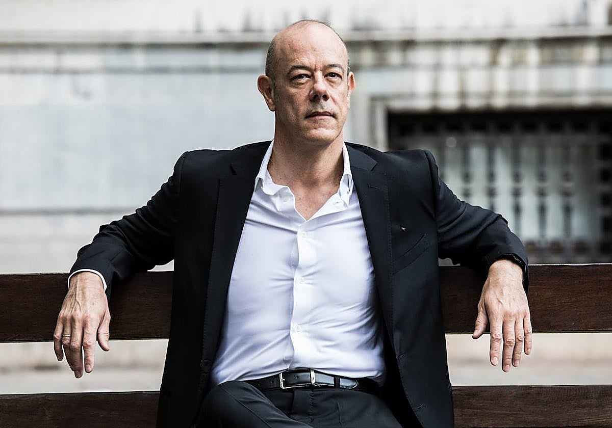 El escritor Borja Ortiz de Gondra, en Bilbao.