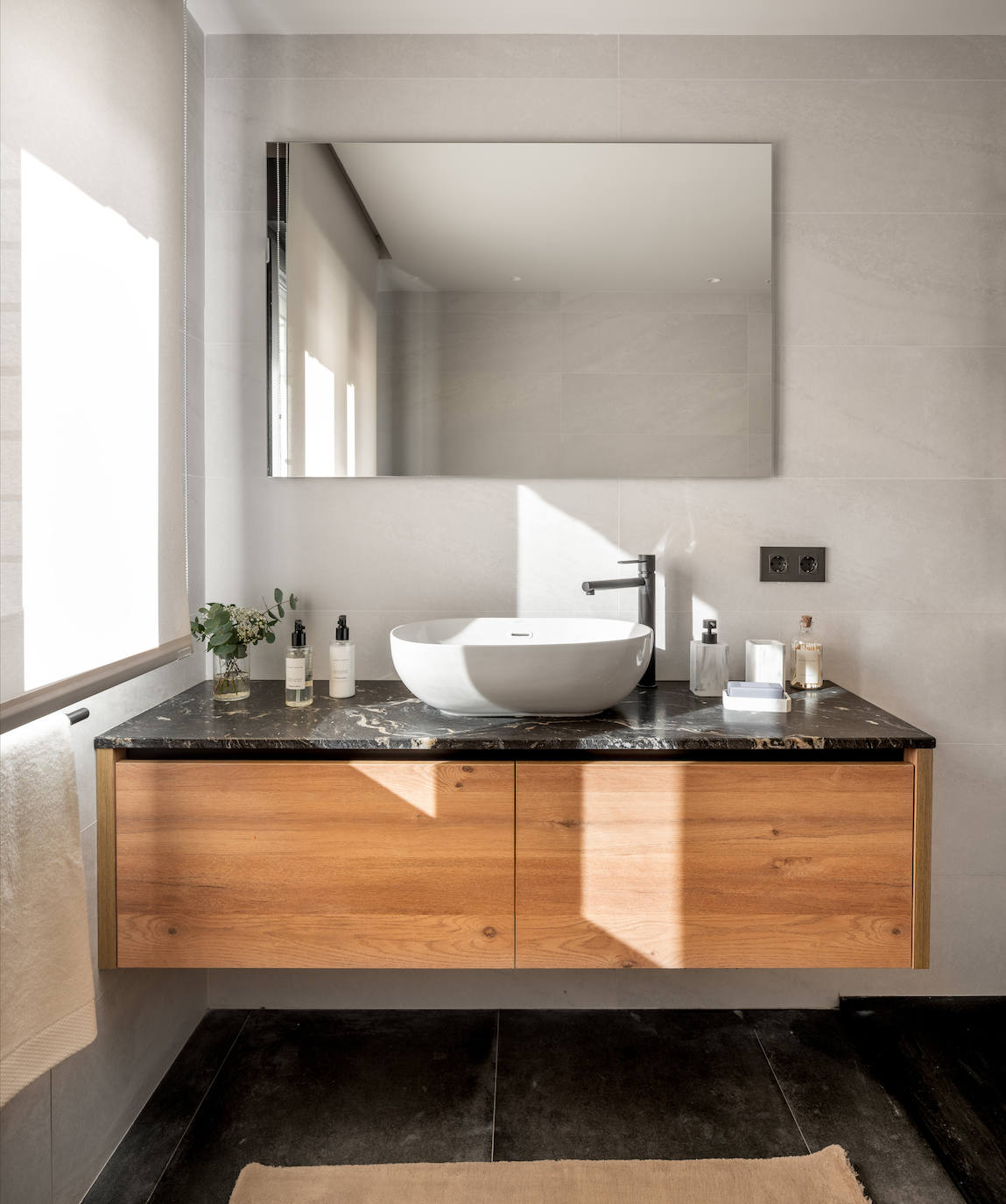 El dúplex de diseño de una pareja en Santurtzi con vistas inmejorables