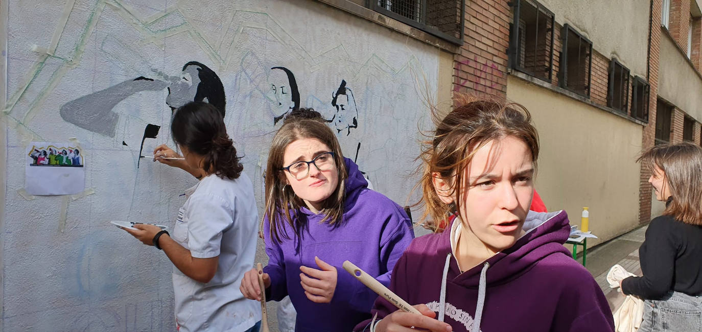 La ola morada protagoniza el 8M en todas las localidades de Ayala