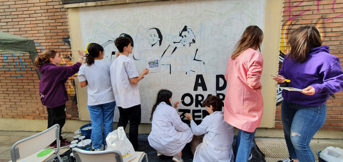 La ola morada protagoniza el 8M en todas las localidades de Ayala