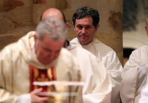 El obispo reconoce el «compromiso» con la «comunidad» de ocho vizcaínas