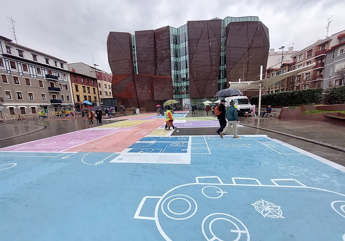 Imagen de los vinilos de Santa Eugenia previa a sufrir el sabotaje.