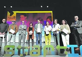 Alfredo Sánchez, director comercial de EL CORREO, junto a Amaia Agirre, directora de Aprendizaje e Innovación Educativa del Gobierno vasco; Saioa Urizar, directora de Instituciones de BBVA Norte; Xabier Otxandiano, concejal de Desarrollo Económico del Ayuntamiento de Bilbao, y María Sainz, profesora de la Facultad de Economía y Empresa.