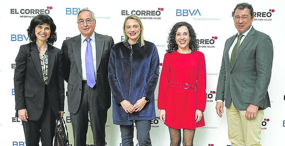 Idoia Postigo, Miguel Moral, Raquel González, Nora Abete y Francisco Olarreaga.