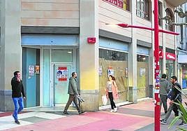 Global Mujer mostrará la ropa de primavera-verano en los escaparates del local que hace esquina entre La Estación y Comuneros de Castilla en dos semanas.