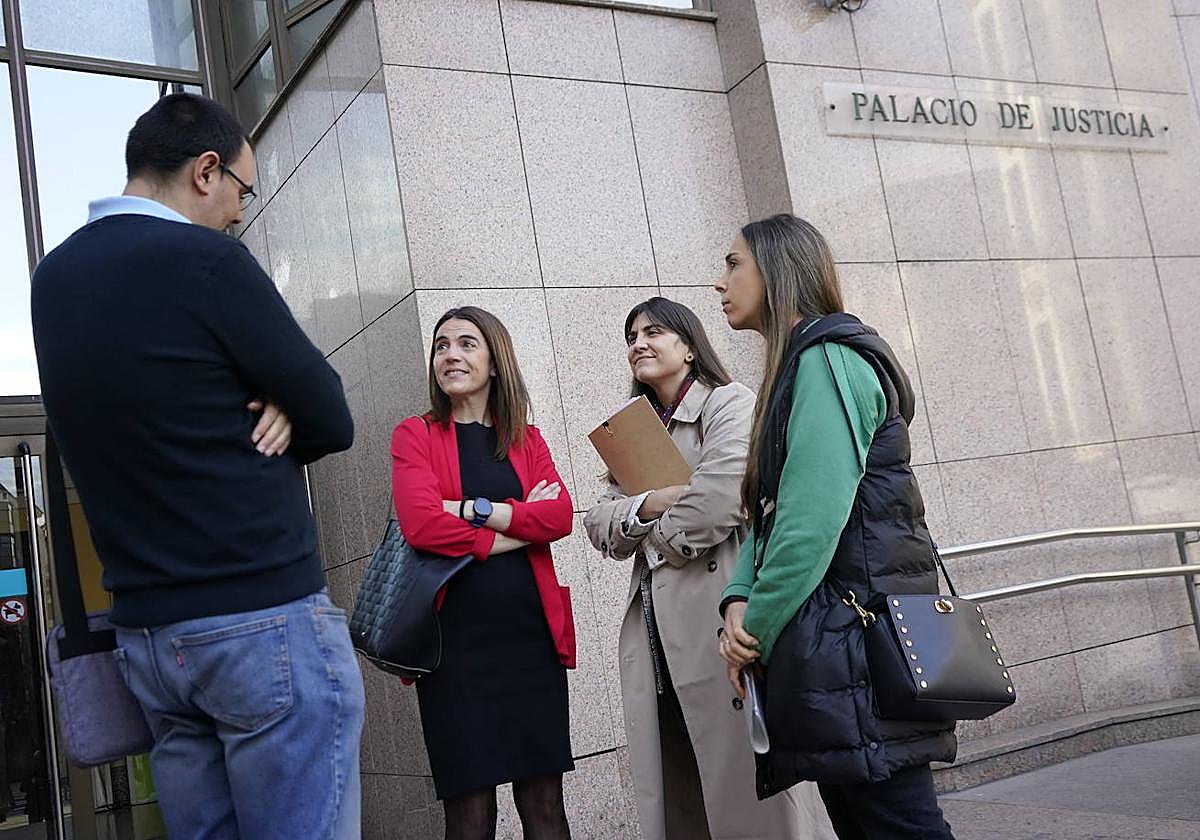 «Queremos que esa enfermera no vuelva a estar cerca de nuestros hijos»